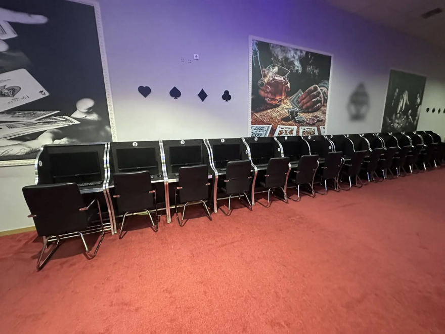 ΕΛΑΣ:  Βρήκαν παράνομα «καζίνο» στα Κάτω Πατήσια και το κέντρο της Αθήνας