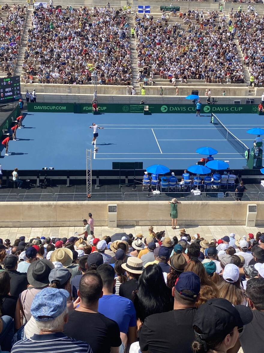 Davis Cup: Στο Καλλιμάρμαρο ο κόσμος για τον Τσιτσιπά - Βίντεο και φωτογραφίες