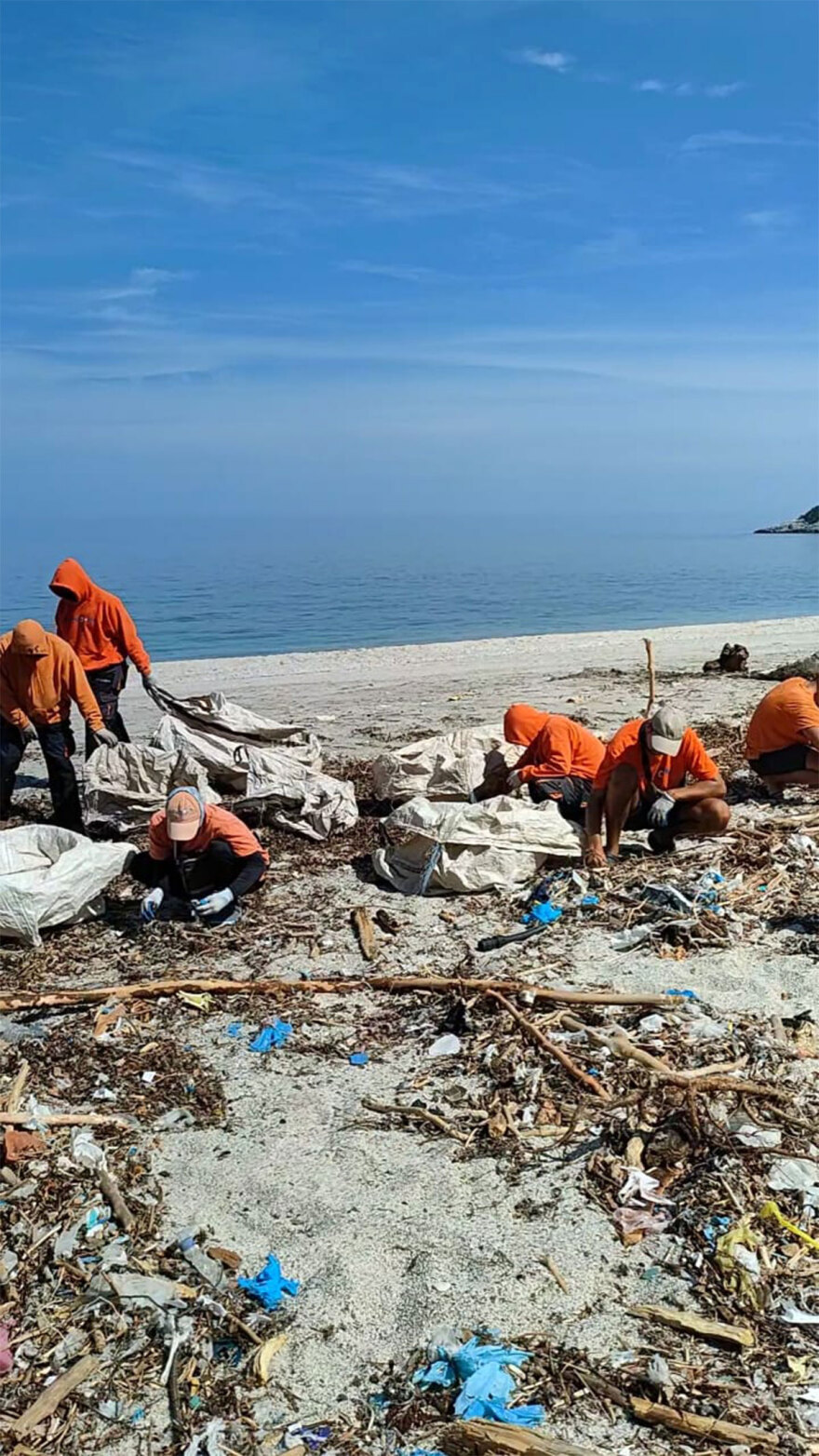 Typhoon Project: Ο «Τυφώνας» που καθάρισε τις ακτές του Πηλίου μετά το πέρασμα της κακοκαιρίας Daniel