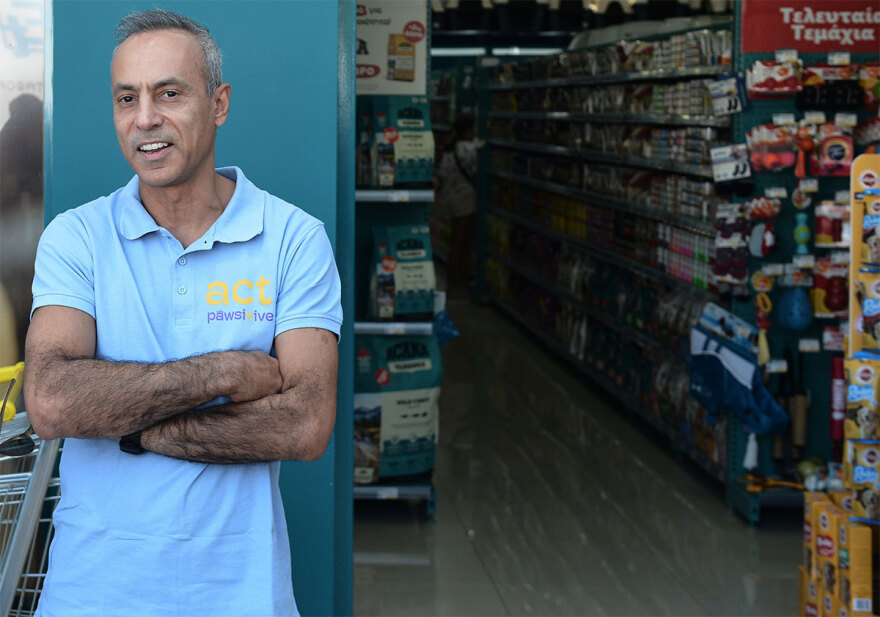 Ο Νίκος Χαρδαλιάς στην 11η Ημέρα Υιοθεσίας του Pet City - Topetmou.gr στηρίζει την προσπάθεια να βρεθεί σπίτι για κάθε αδέσποτο