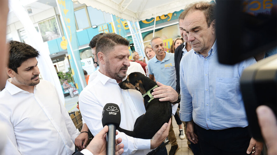 Ο Νίκος Χαρδαλιάς στην 11η Ημέρα Υιοθεσίας του Pet City - Topetmou.gr στηρίζει την προσπάθεια να βρεθεί σπίτι για κάθε αδέσποτο