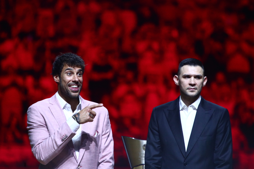 Δάκρυσε ο Σπανούλης - Η θρυλική φανέλα  με το Νο7 στον ουρανό του ΣΕΦ - «Αφιερώνω την καριέρα στον πατέρα μου που έχασα στα 15» - Βίντεο