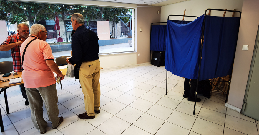 ΣΥΡΙΖΑ: Ψηφίζουν για νέο πρόεδρο - Μεγάλη συμμετοχή, πάνω από 20% είναι νέα μέλη