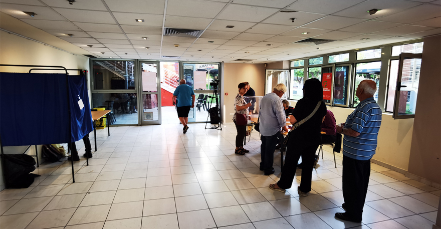 ΣΥΡΙΖΑ: Ψηφίζουν για νέο πρόεδρο - Μεγάλη συμμετοχή, πάνω από 20% είναι νέα μέλη