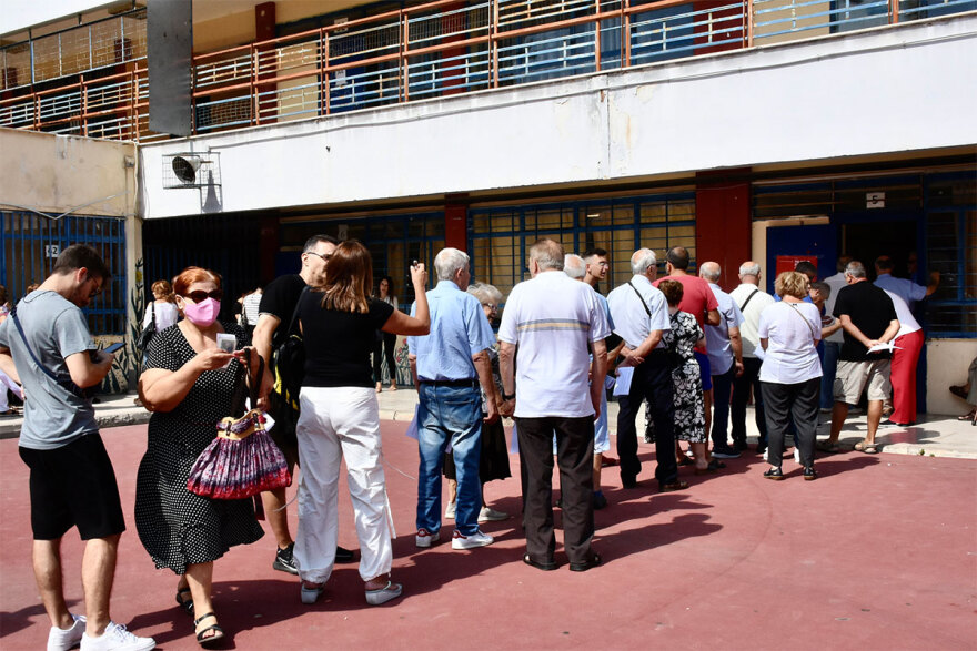 ΣΥΡΙΖΑ: «Ουρές» στα εκλογικά τμήματα - Έχουν ψηφίσει 70.607, 17.019 τα νέα μέλη