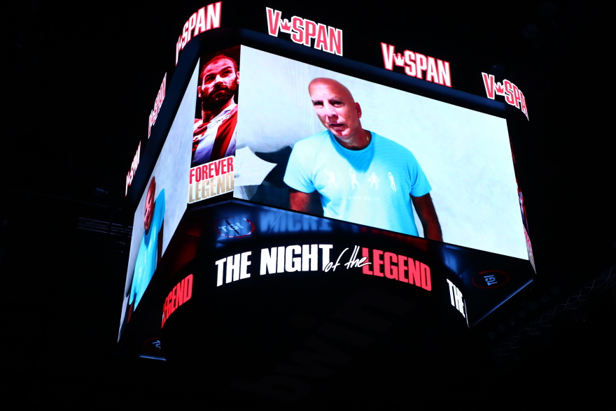 Δάκρυσε ο Σπανούλης - Η θρυλική φανέλα  με το Νο7 στον ουρανό του ΣΕΦ - «Αφιερώνω την καριέρα στον πατέρα μου που έχασα στα 15» - Βίντεο