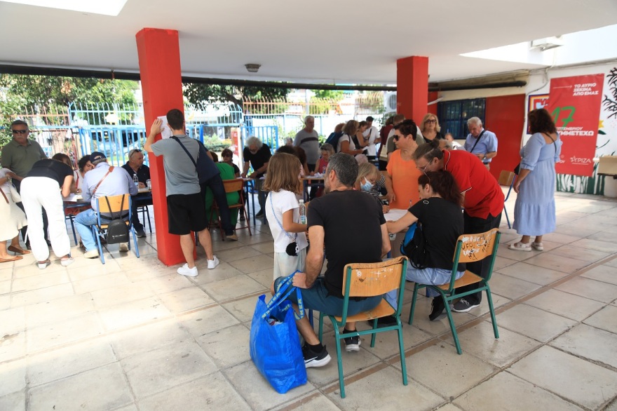 Εκλογές ΣΥΡΙΖΑ: Ψηφίζουν 200 το λεπτό - 45.000 έχουν ήδη προσέλθει στις κάλπες, 10.500 νέα μέλη