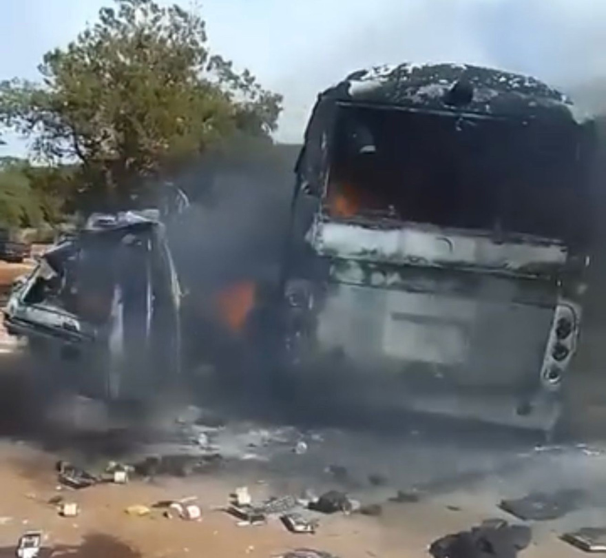 Λιβύη: Δύο νοσηλεύτριες, ένας υπαξιωματικός και δύο διερμηνείς οι πέντε Έλληνες νεκροί στο τροχαίο