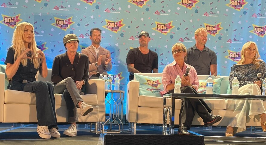  Σάνεν Ντόχερτι: Ξέσπασε σε κλάματα σε εκδήλωση για το «Χτυποκάρδια στο Μπέβερλι Χιλς»