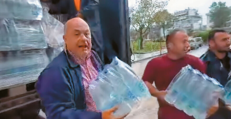 Πλημμύρα... ο Μπέος: Όταν ο δήμαρχος Βόλου ήλθε αντιμέτωπος με τα νερά - και τις παλιότερες δηλώσεις του