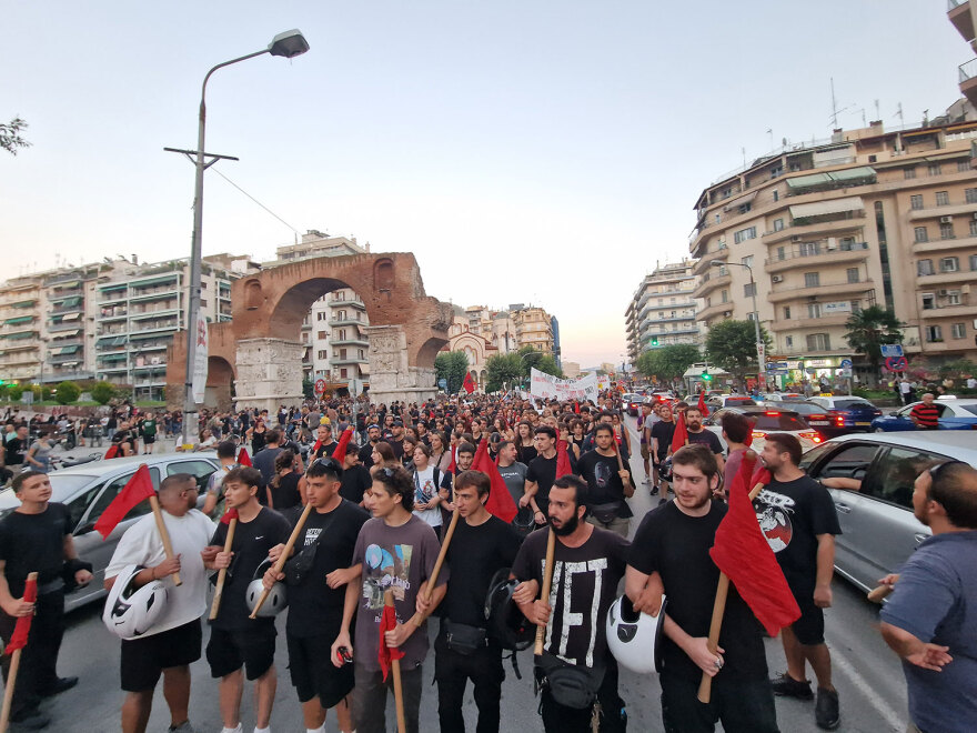 Θεσσαλονίκη: Πορεία για τα 10 χρόνια από τη δολοφονία του Παύλου Φύσσα