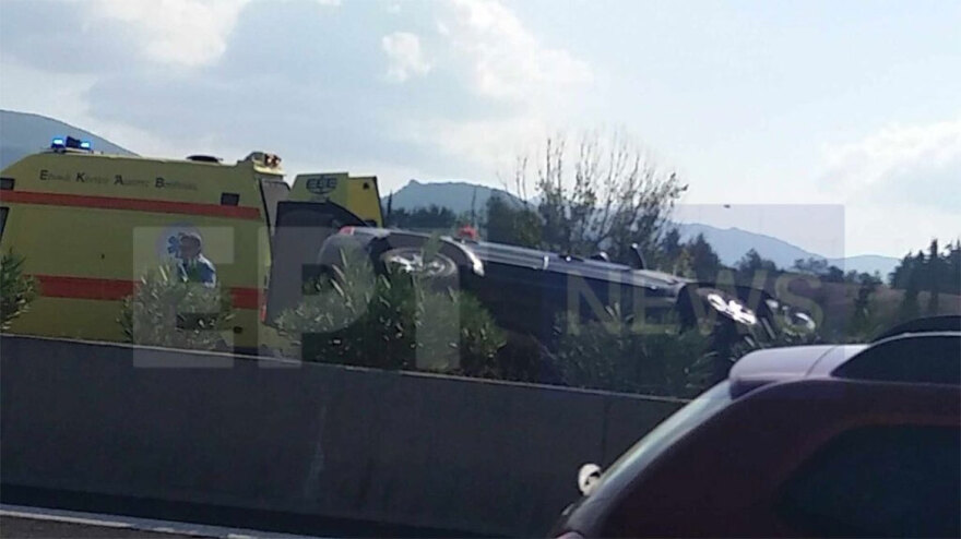 Τροχαίο με μία νεκρή και έναν τραυματία στον δρόμο Κορίνθου-Καλαμάτας - Δείτε φωτογραφίες