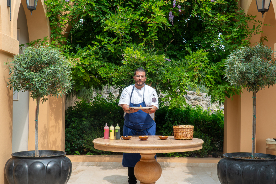 Χρήστος Μπισιώτης: Από τις κουζίνες της Ελλάδας, σεφ του Κλίντον και του Ομπάμα
