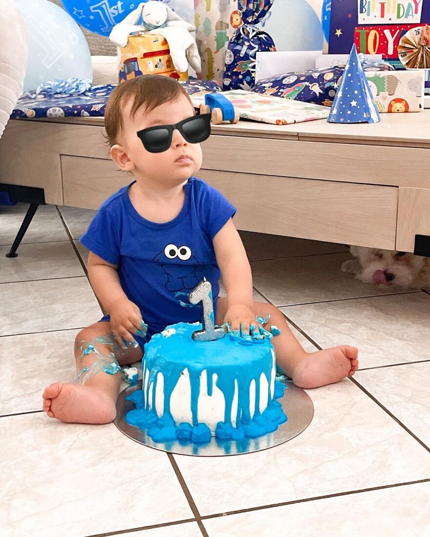 Λάουρα Νάργες-Χρήστος Σαντικάι: Στα πρώτα γενέθλια του γιου τους - Δείτε φωτογραφίες