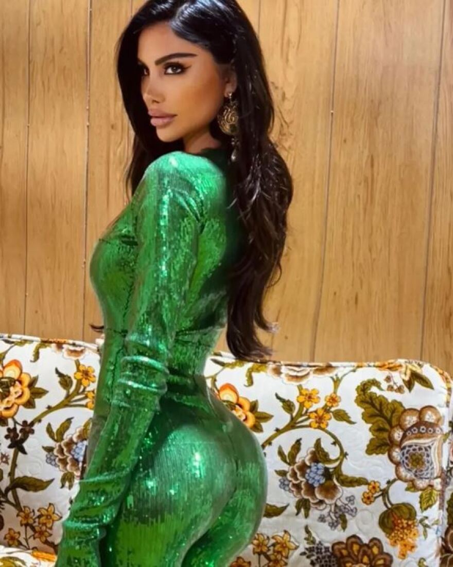 Ιnfluencer πρώτα έκανε σκηνή σε αεροπλάνο και μετά της έκαναν πρόταση $25.000 για ερωτική ταινία