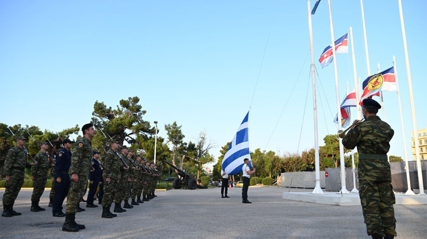 Ράγισαν καρδιές στην τελετή στο Πεντάγωνο προς τιμήν των νεκρών στη Λιβύη