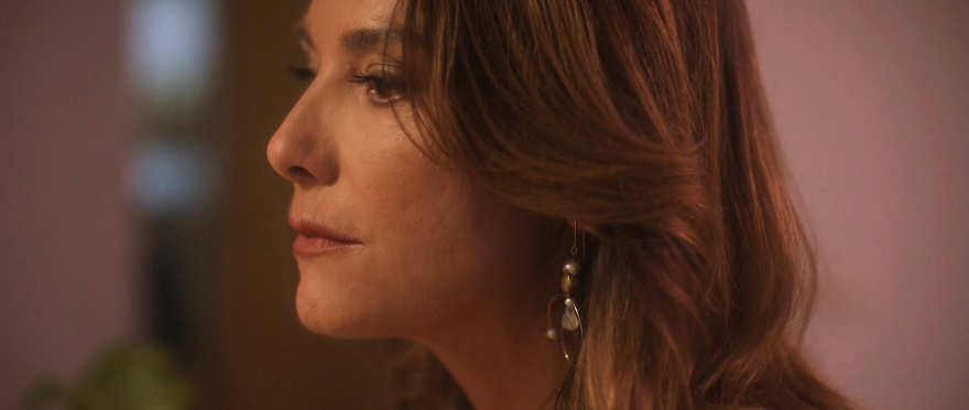 Κάνε ότι κοιμάσαι: Η δολοφονία κλονίζει τη φήμη του σχολείου – Ο Νικόλας συγκρούεται με τον διευθυντή