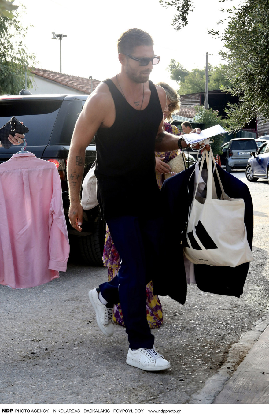 Ιωάννα Τούνη - Δημήτρης Αλεξάνδρου: Βάφτισαν τον γιο τους - Όσα έγιναν στο πάρτι μετά το μυστήριο