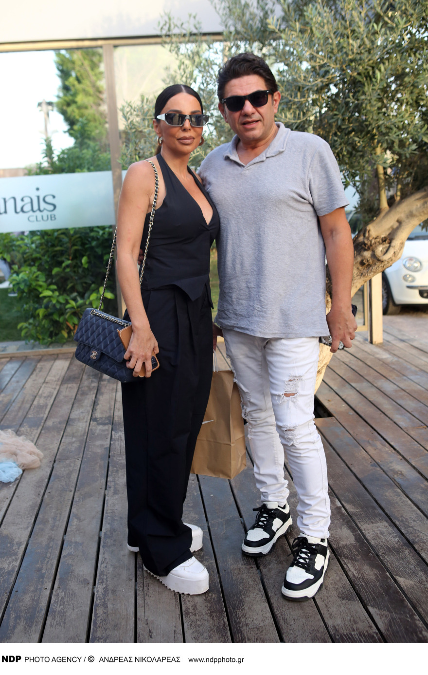 Ιωάννα Τούνη - Δημήτρης Αλεξάνδρου: Βάφτισαν τον γιο τους - Όσα έγιναν στο πάρτι μετά το μυστήριο