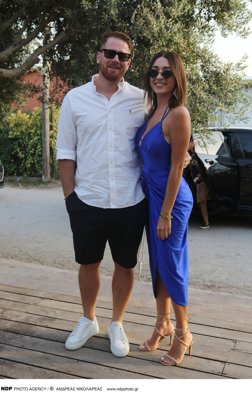 Ιωάννα Τούνη - Δημήτρης Αλεξάνδρου: Βάφτισαν τον γιο τους - Όσα έγιναν στο πάρτι μετά το μυστήριο