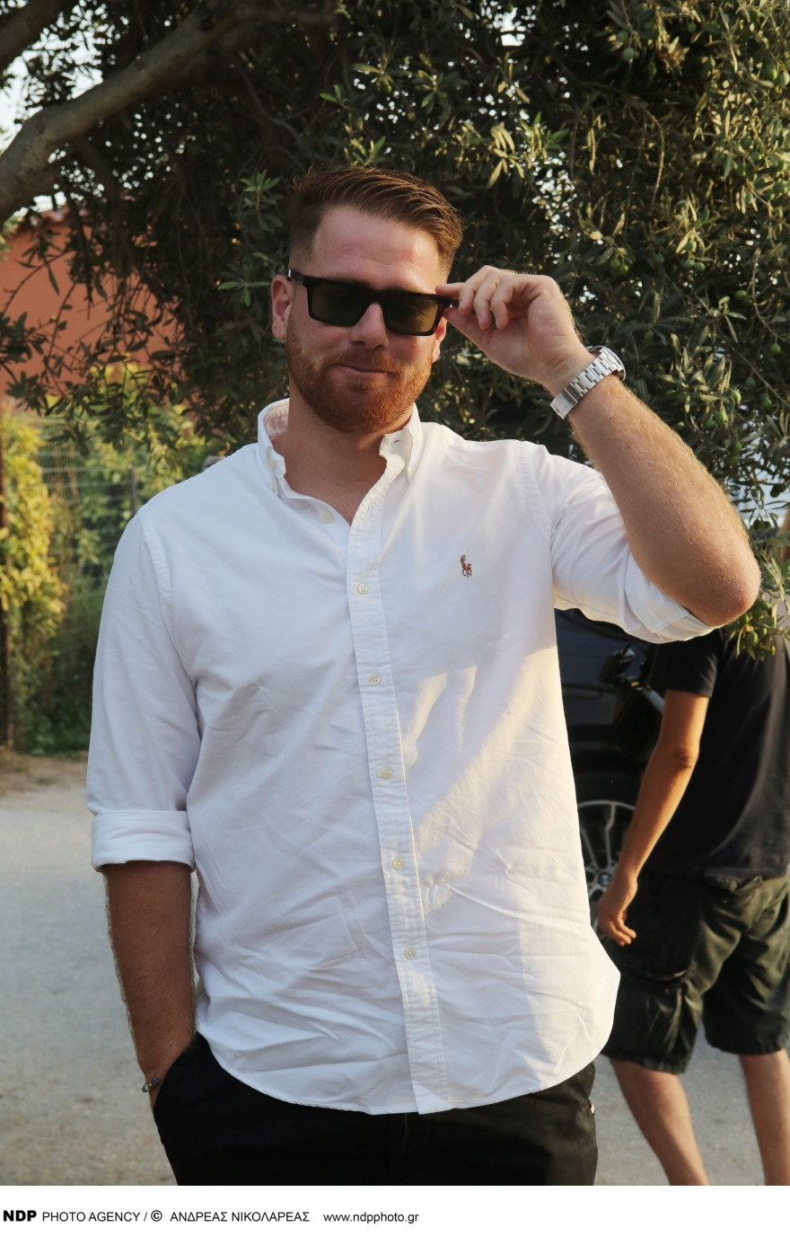 Ιωάννα Τούνη - Δημήτρης Αλεξάνδρου: Βάφτισαν τον γιο τους - Όσα έγιναν στο πάρτι μετά το μυστήριο