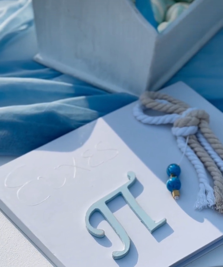 Ιωάννα Τούνη - Δημήτρης Αλεξάνδρου: Βάφτισαν τον γιο τους - Όσα έγιναν στο πάρτι μετά το μυστήριο