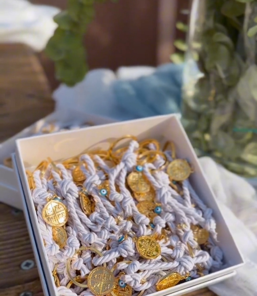 Ιωάννα Τούνη - Δημήτρης Αλεξάνδρου: Βάφτισαν τον γιο τους - Όσα έγιναν στο πάρτι μετά το μυστήριο