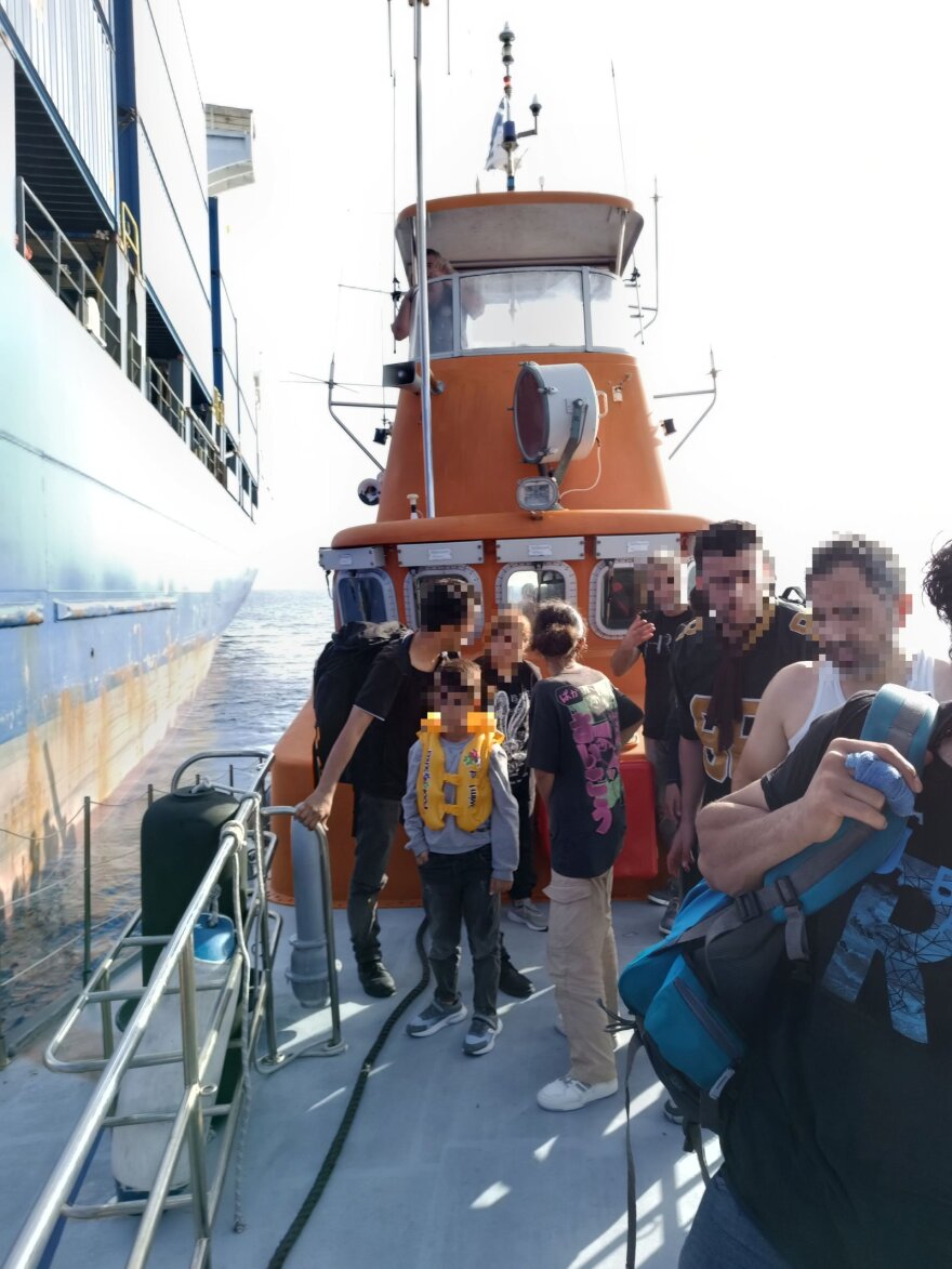 Βίντεο: Η διάσωση 93 μεταναστών στα ανοικτά της Πύλου - Συνελήφθησαν τρεις διακινητές