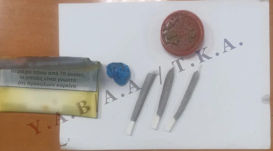 ΕΛΑΣ: Βεγγαλικά, μαχαίρι και κάνναβη στους 21 που συνελήφθησαν σε ΟΑΚΑ και «Γ. Καραϊσκάκης