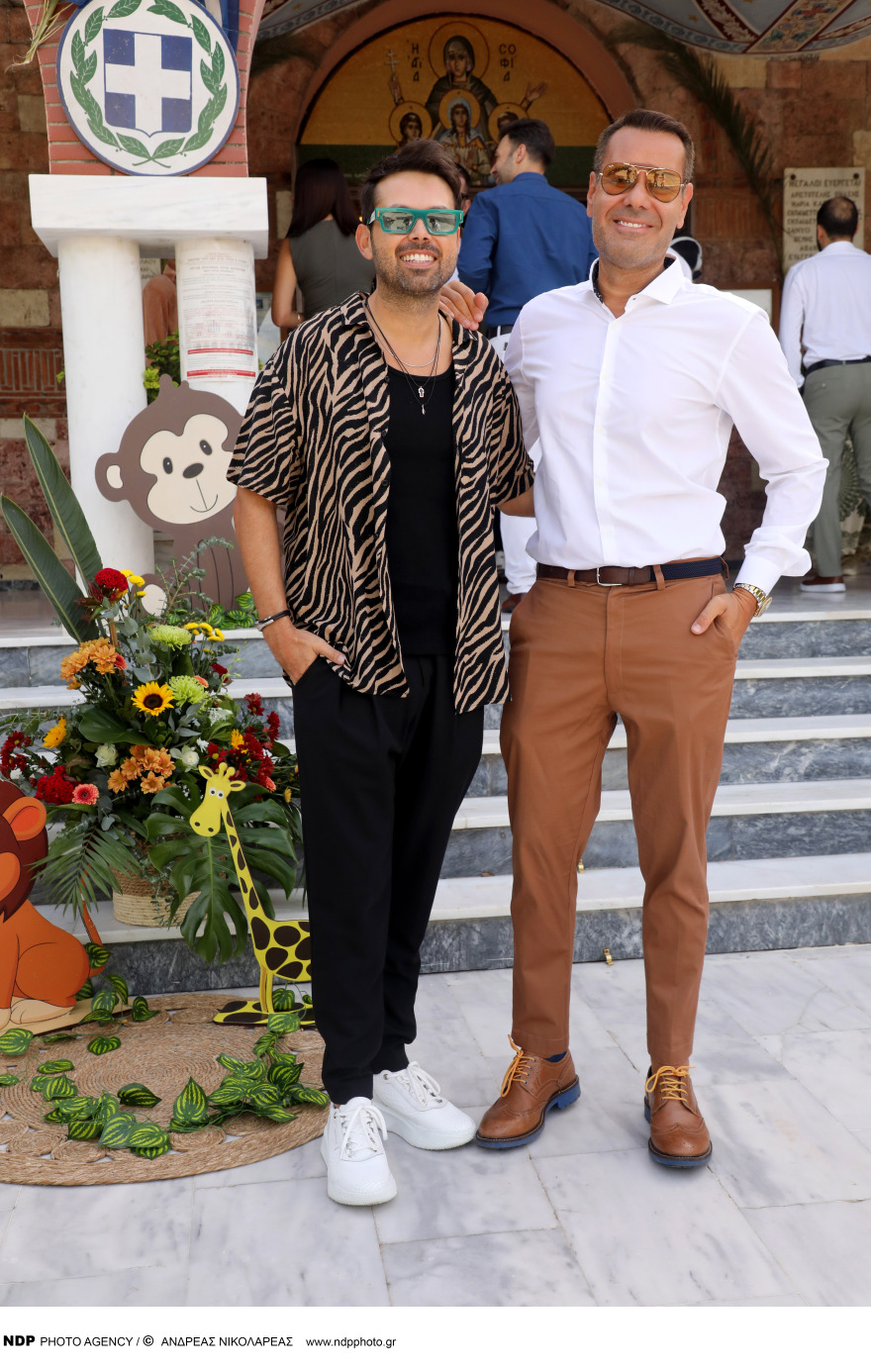  Λάουρα Νάργες- Χρήστος Σαντικάι: Βαφτίζουν τον γιο τους 