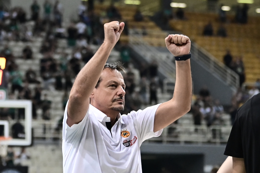 «Τρέλα» από 12.000 κόσμο στο ΟΑΚΑ για τον μπασκετικό Παναθηναϊκό - Στις εξέδρες Στάνκογλου, Μπισμπίκης - Βίντεο και φωτογραφίες