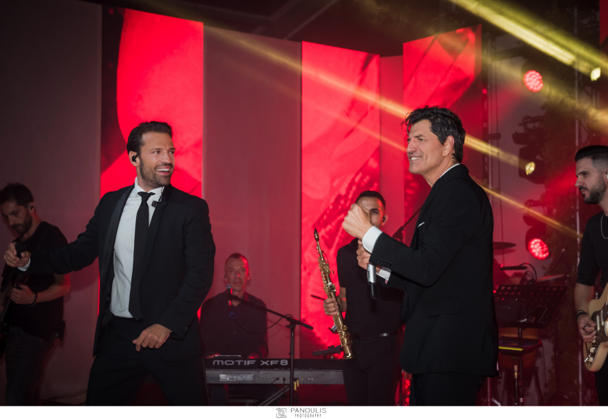 Οικογένεια Ροδόπουλου: Λαμπερός γάμος στη Βουλιαγμένη