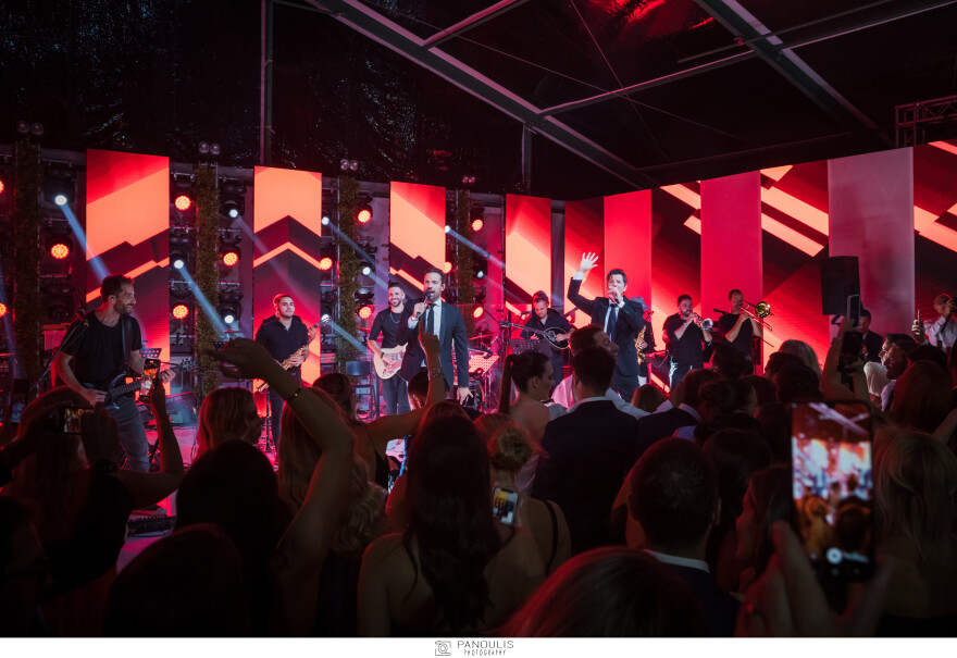 Οικογένεια Ροδόπουλου: Λαμπερός γάμος στη Βουλιαγμένη