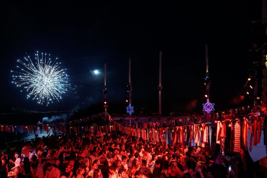 Το «Island» αποχαιρετά το καλοκαίρι με ένα μεγάλο πάρτι