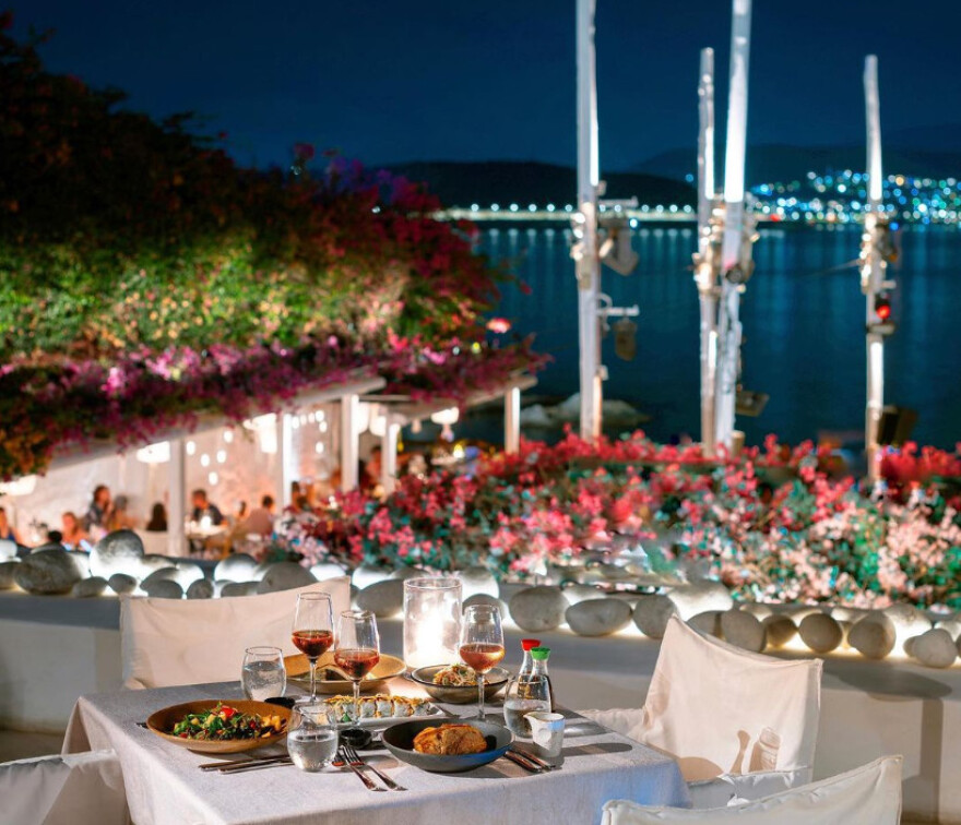 Το «Island» αποχαιρετά το καλοκαίρι με ένα μεγάλο πάρτι