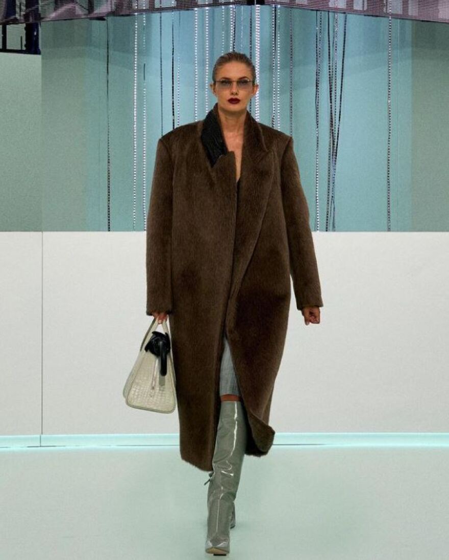 Αλίσα Σμιντ: Η πιο σέξι αθλήτρια του κόσμου έκλεψε την παράσταση στην πασαρέλα του Μιλάνου - Φωτογραφίες 