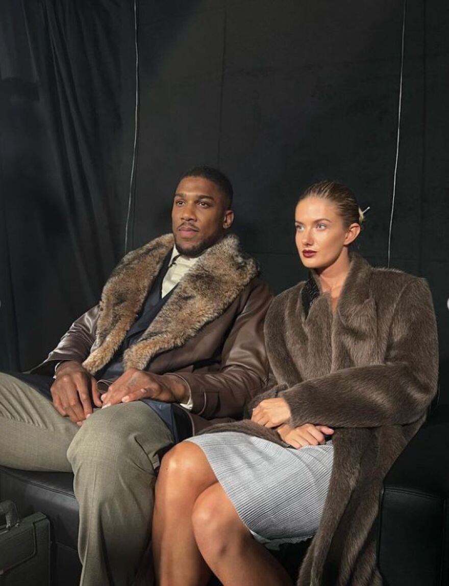 Αλίσα Σμιντ: Η πιο σέξι αθλήτρια του κόσμου έκλεψε την παράσταση στην πασαρέλα του Μιλάνου - Φωτογραφίες 