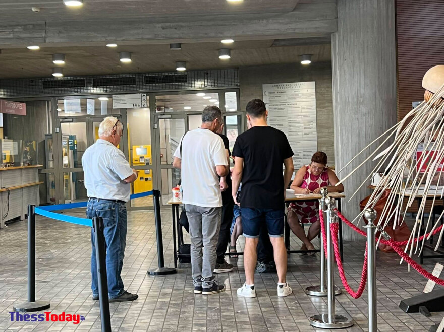 Εκλογές ΣΥΡΙΖΑ: Ουρές στις κάλπες από νωρίς το πρωί στη Θεσσαλονίκη - Δείτε φωτογραφίες