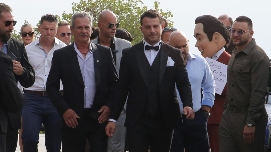 Γιώργος Αγγελόπουλος: Παντρεύτηκε τη Δήμητρα Βαμβακούση - Δείτε φωτογραφίες και βίντεο