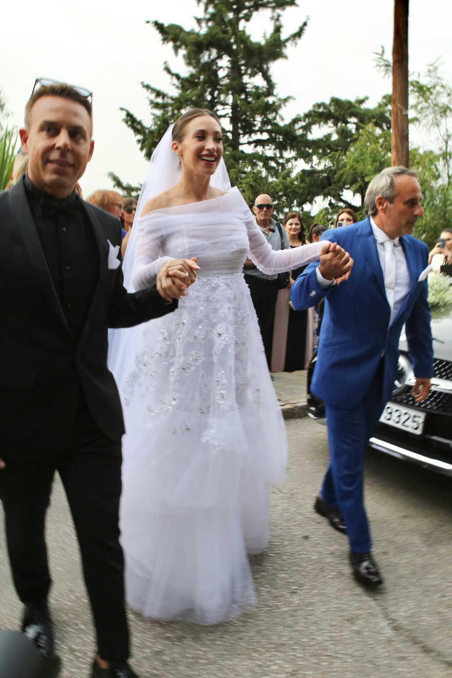 Γιώργος Αγγελόπουλος: Παντρεύτηκε τη Δήμητρα Βαμβακούση - Δείτε φωτογραφίες και βίντεο