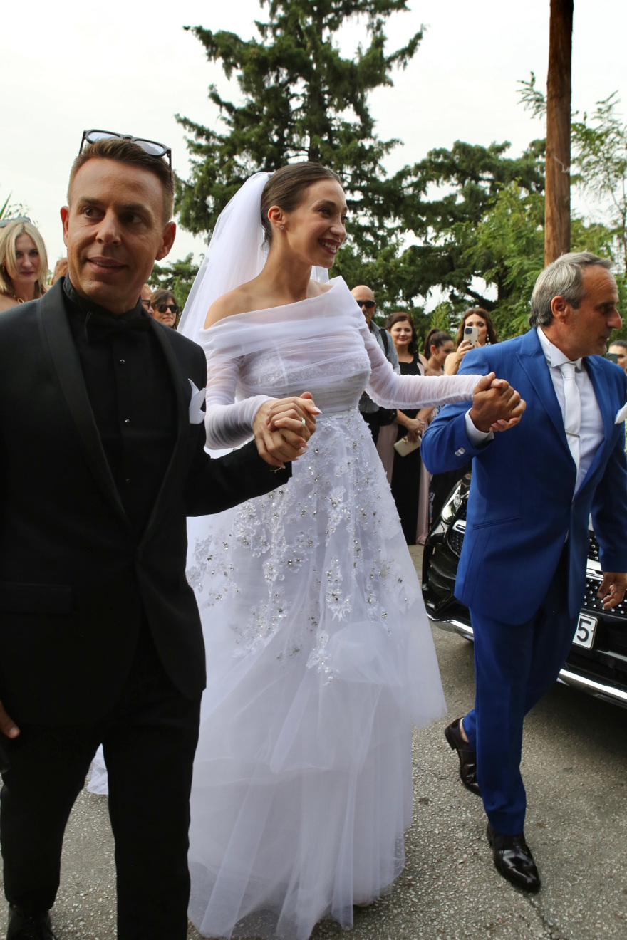 Γιώργος Αγγελόπουλος: Παντρεύτηκε τη Δήμητρα Βαμβακούση - Δείτε φωτογραφίες και βίντεο