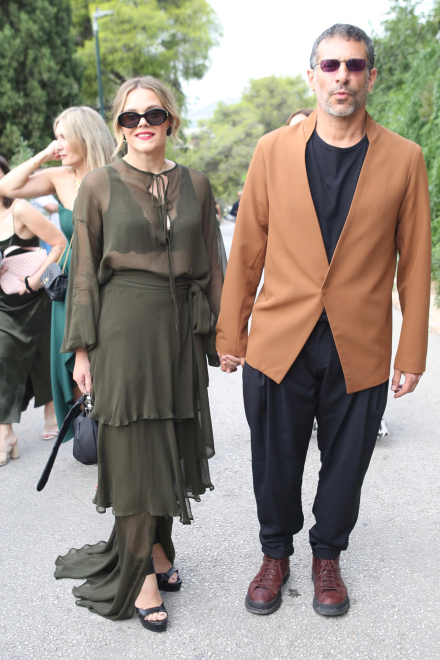 Γιώργος Αγγελόπουλος: Παντρεύτηκε τη Δήμητρα Βαμβακούση - Δείτε φωτογραφίες και βίντεο