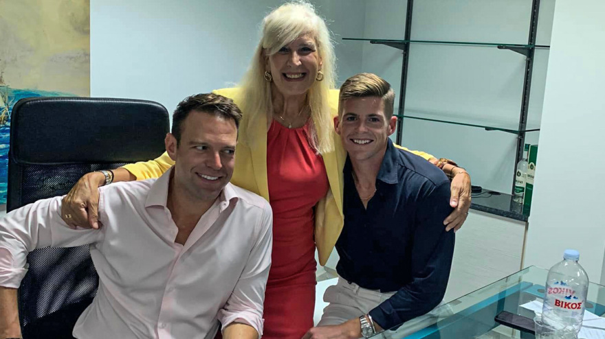 «Πρό-προ-πρόεδρε»: Οι πανηγυρισμοί στο επιτελείο Κασσελάκη μετά τη νίκη και την αρχηγία του ΣΥΡΙΖΑ