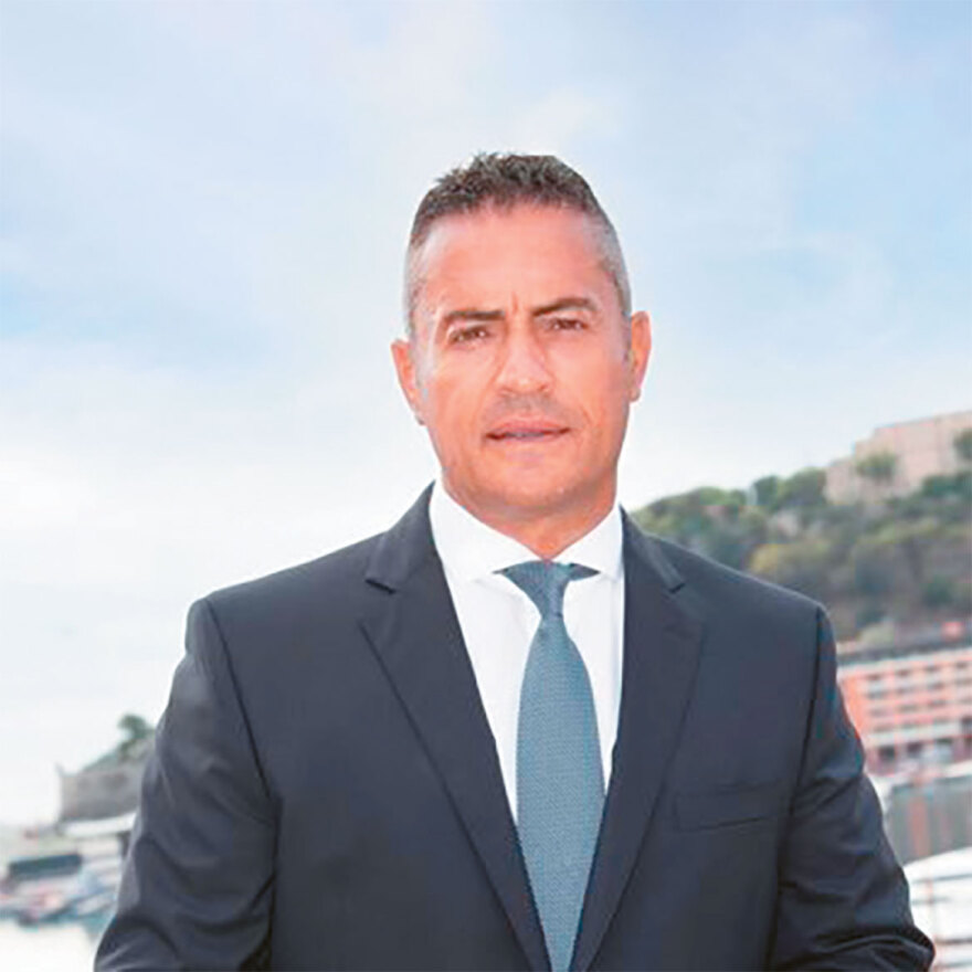 Οι 14+1 «άγνωστοι» Έλληνες μεγιστάνες με πάνω από $2 δισ. περιουσία