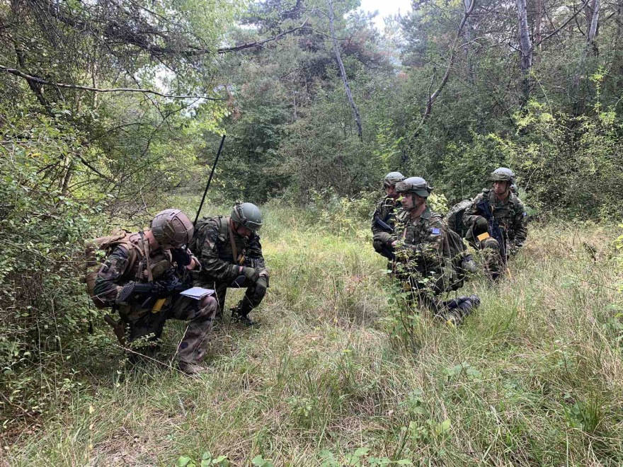 Ενοπλες Δυνάμεις: Εντυπωσιακές εικόνες από την συνεκπαίδευση Ελλάδας - Γαλλίας στην οργάνωση μάχης Πεζικού