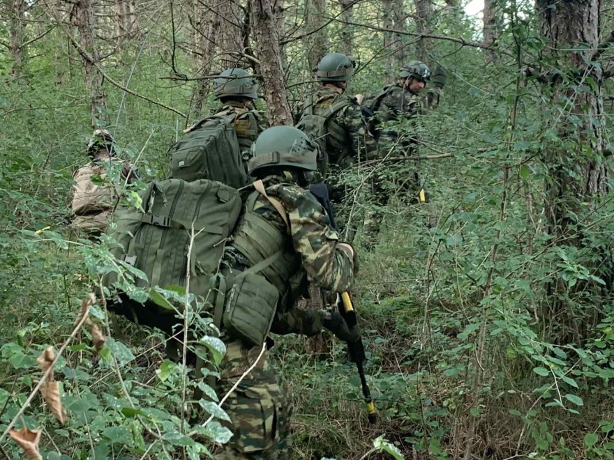 Ενοπλες Δυνάμεις: Εντυπωσιακές εικόνες από την συνεκπαίδευση Ελλάδας - Γαλλίας στην οργάνωση μάχης Πεζικού