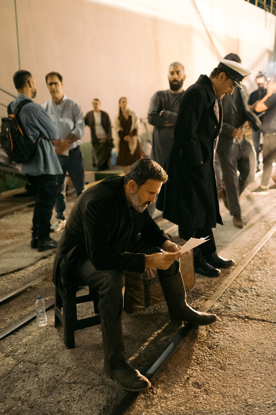 To Ναυάγιο: Δείτε φωτογραφίες από τα γυρίσματα της νέας σειράς του MEGA