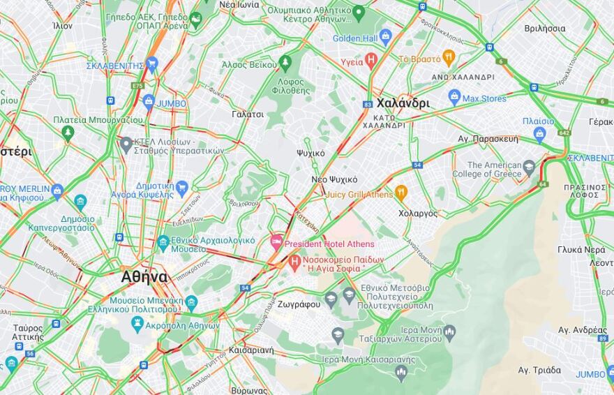 Κίνηση στους δρόμους: Φωτιά σε όχημα στην περιφερειακή Υμηττού - Πού αλλού υπάρχουν καθυστερήσεις