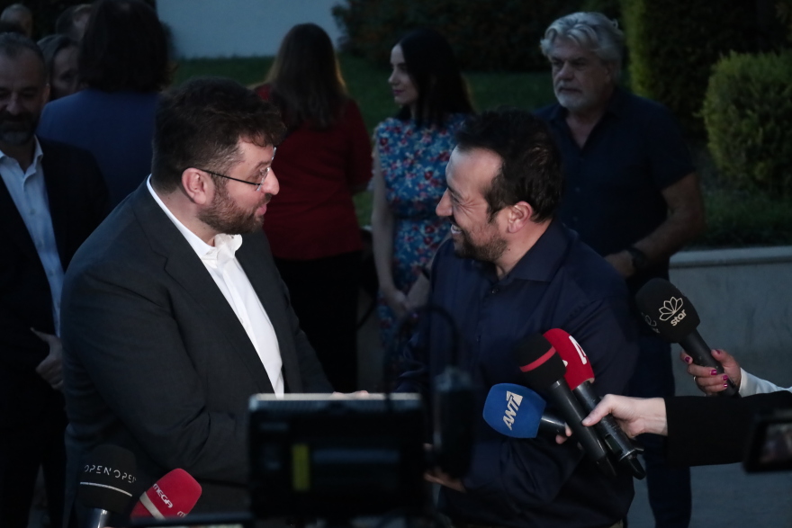 Ο Κασσελάκης στην παρουσίαση των υποψηφίων του Ζαχαριάδη: «Θα τρέξουμε πολλά χιλιόμετρα για να σε υποστηρίξουμε»