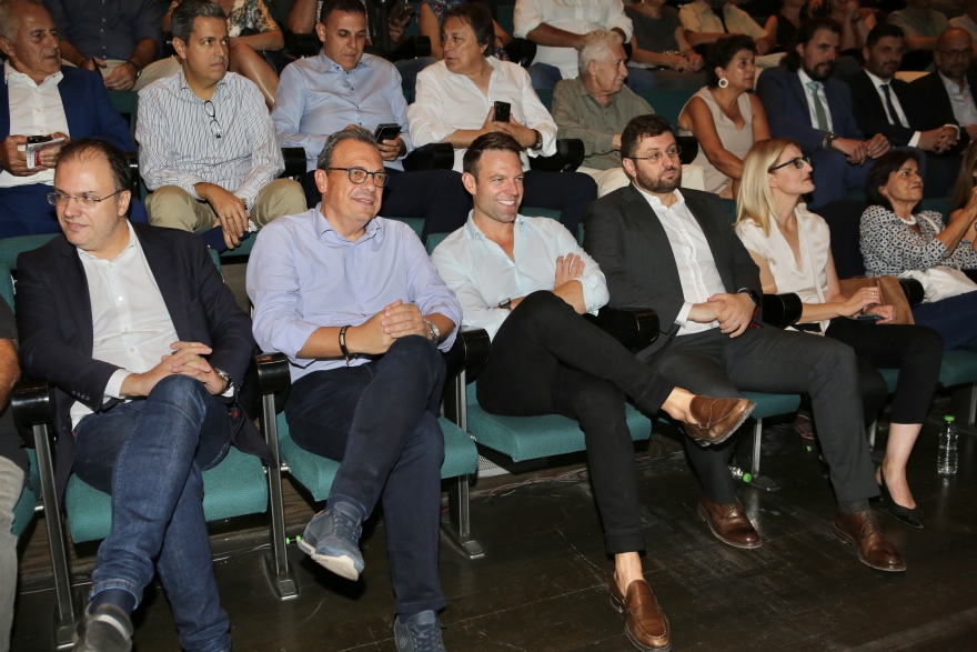 Ο Κασσελάκης στην παρουσίαση των υποψηφίων του Ζαχαριάδη: «Θα τρέξουμε πολλά χιλιόμετρα για να σε υποστηρίξουμε»